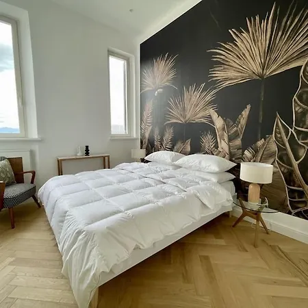 Ultra Stylish Modern Attic Appartamento