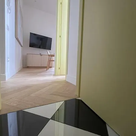 Ultra Stylish Modern Attic Apartamento *